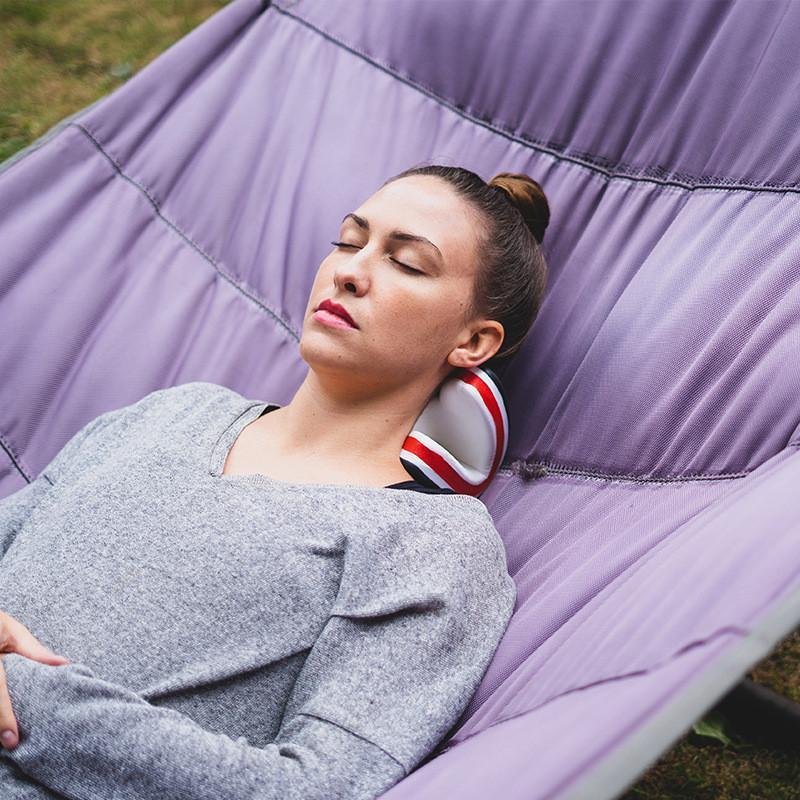 Poduszka do rozluźniania szyi  – Neck Traction Pillow recenzja i cena